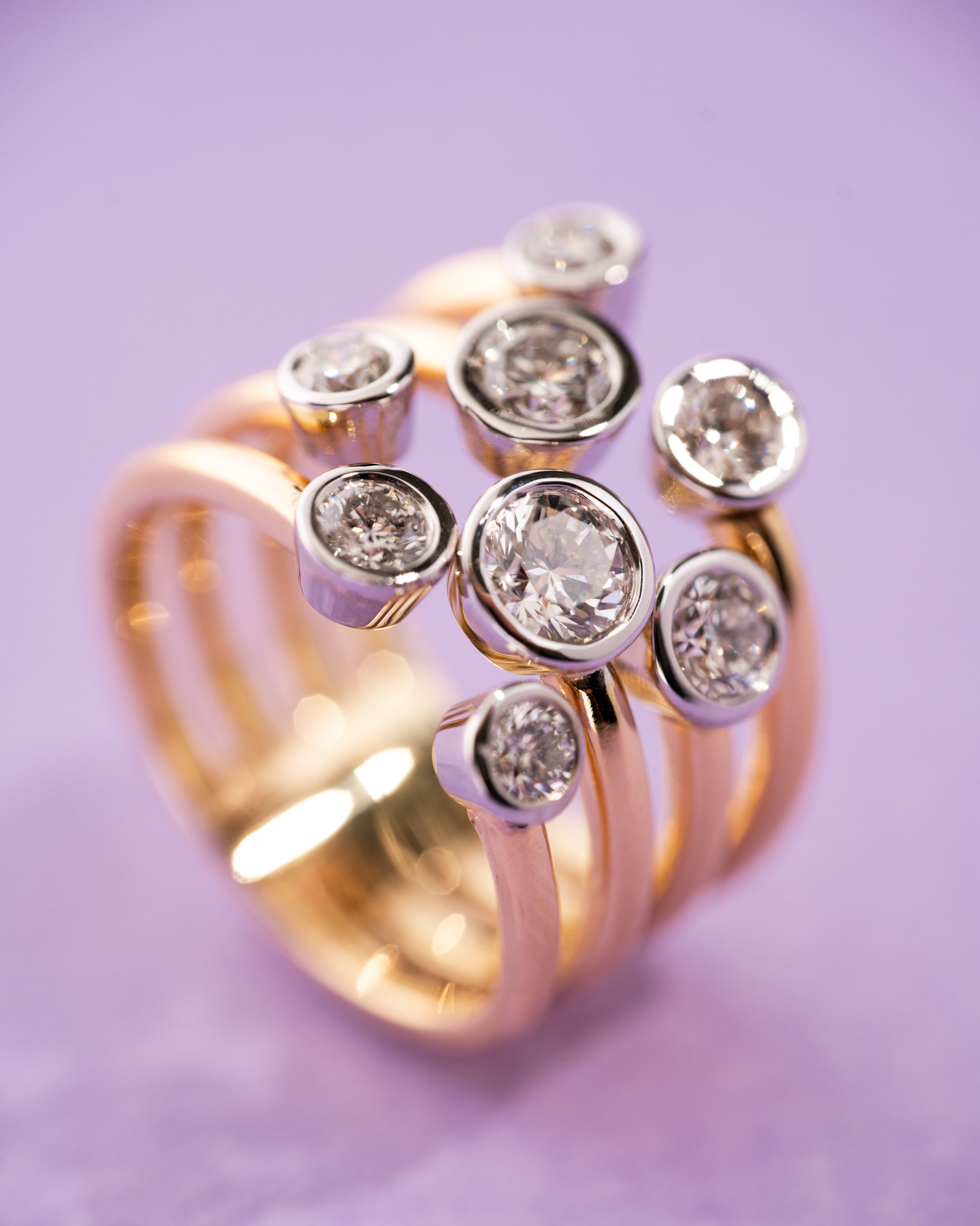 The Floating Comet Ring